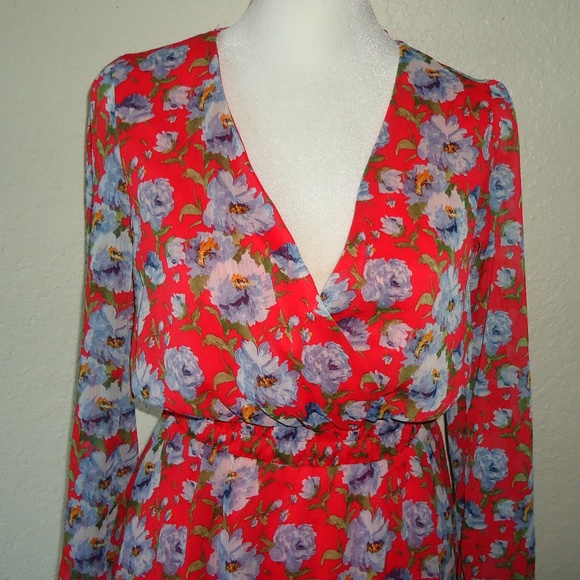 Francesca's Women's Red Floral Long Sleeve Wrap Dress Cocktail Blue Flowers - Picture 3 of 12